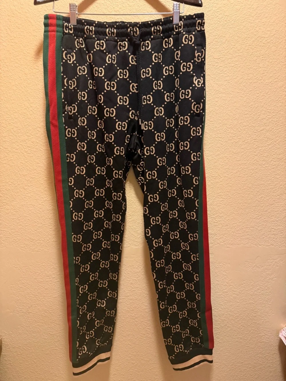 New Authentic Gucci GG Supreme Logo Sweatpants Black Size XXL Waist 36 - 42